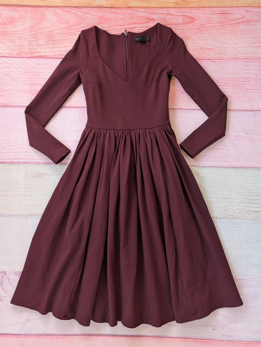 La Femme En Noir Burgundy Fit and Flare Midi Dress‎ Small